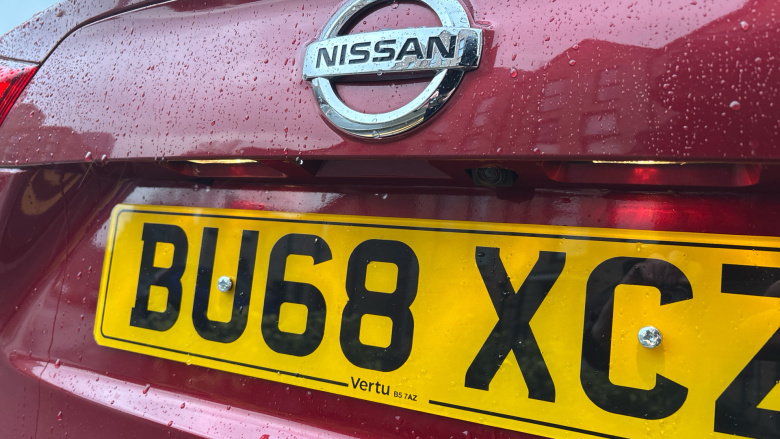 Nissan Qashqai 1.2 DiG-T N-Connecta 5dr Petrol Hatchback